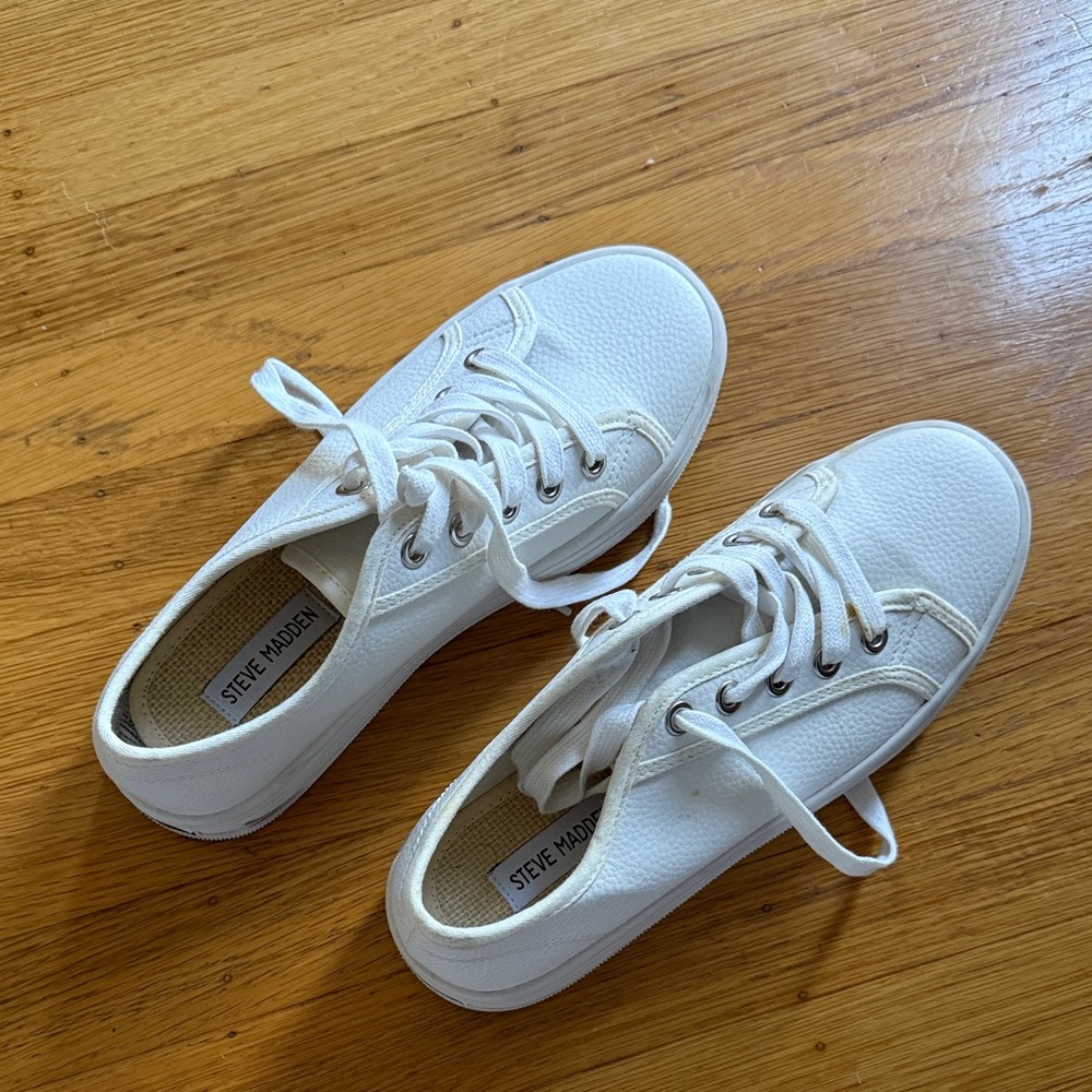 Steve Madden White Women's Sneakers